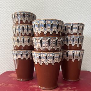 Grand Gobelet Bulgare en Terre Cuite Vintage