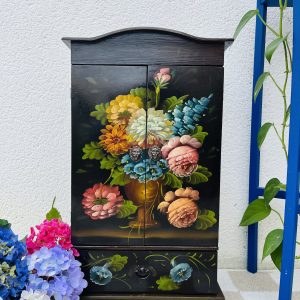 Armoire Ancienne Florale Peinte à la main