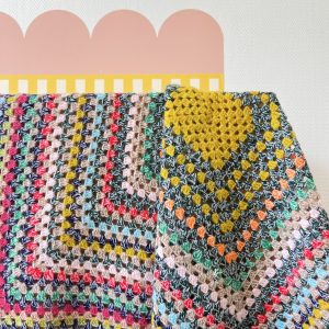 Carré Crocheté A La Main