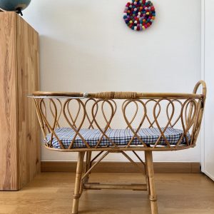 Couffin Pour Poupée en Rotin Vintage