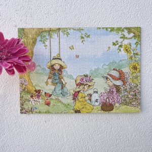 Cadre Puzzle Sarah Kay Vintage encollé sur panneau en bois