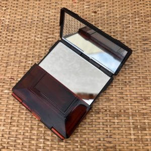 Miroir de poche triptyque vintage – Boîtier pliable effet écaille (Années 70)