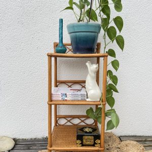 Étagère bibliothèque vintage en rotin et bambou – Années 70