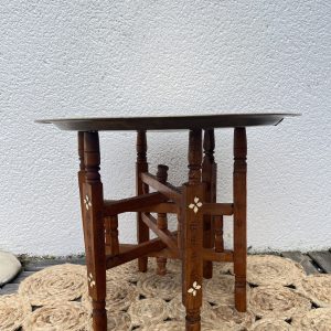Table à thé Marocaine Ancienne en Cuivre ciselé et Bois